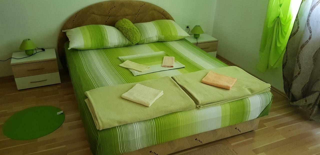 Apartment Danijela Senj  Buitenkant foto